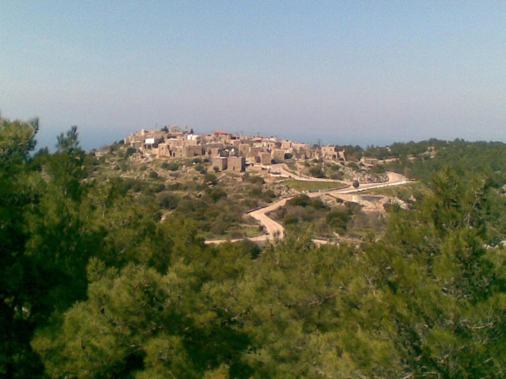 Pyrgos Houses And Restaurant Avgonima Exteriör bild